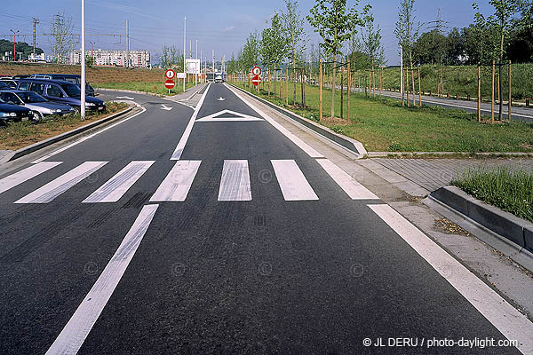 Lige, liaison autoroutire E4O-E25